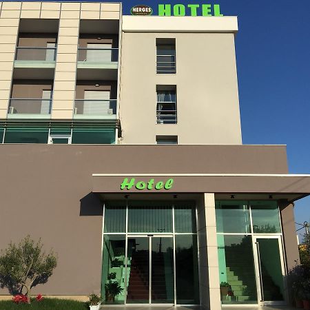 Herges Hotel Драч Екстериор снимка
